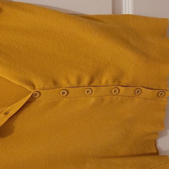 Yellow short sleeve cardigan - Picture 2 of 4
